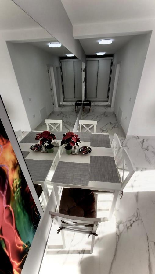Apartamento Magic Mirror Satu Mare Exterior foto